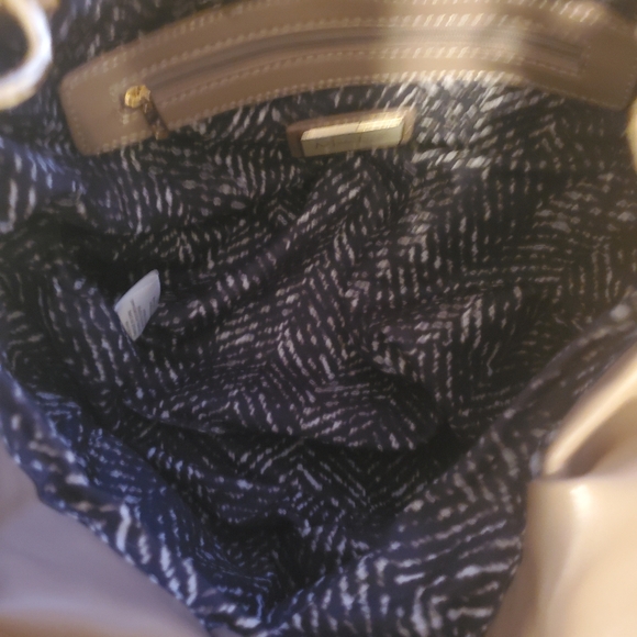 Moda Luxe Chain Hobo Bag - Picture 9 of 12